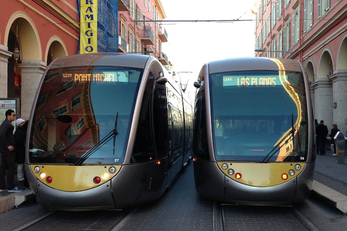 The new, longer trams in Nice