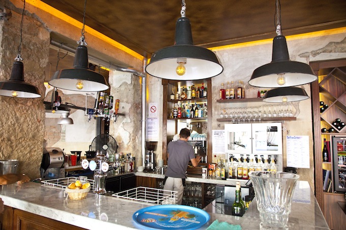 The bar area of Comptoir Central Électrique in Nice