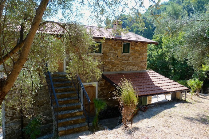 The country house overlooking Dolceacqua