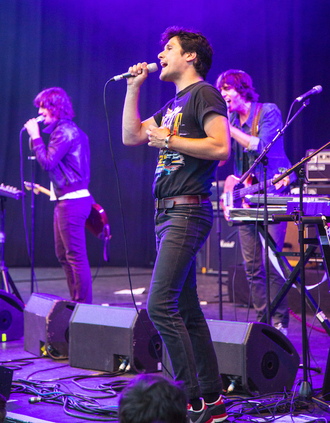 Gush performing at Crazy Week 2014 in Nice