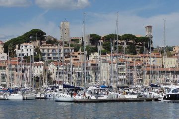 View of Le Suquet in Cannes via Wikimedia Commons