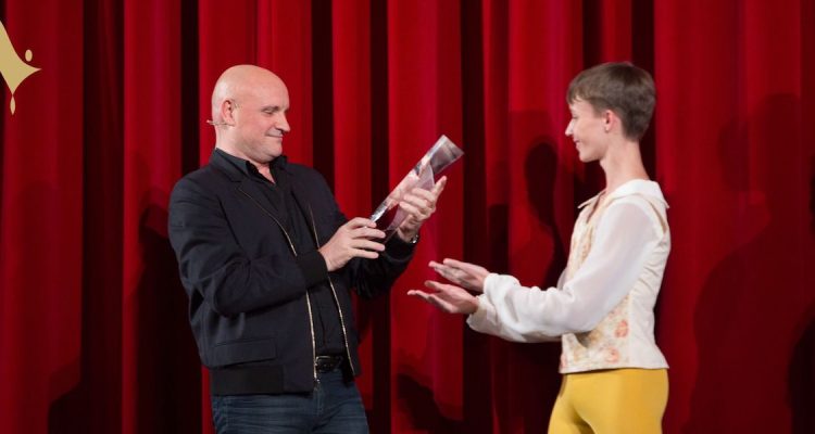 J-Ch. Maillot receives Prix de Lausanne award -- photo by Gregory Batardon