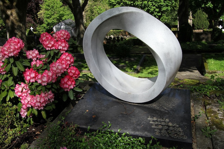 Grab auf dem Hauptfriedhof Baden-Baden
