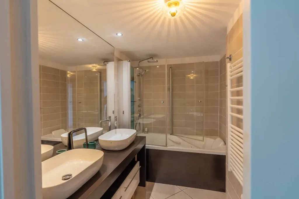 Villa Hélios – Le Trayas - auction - bathroom