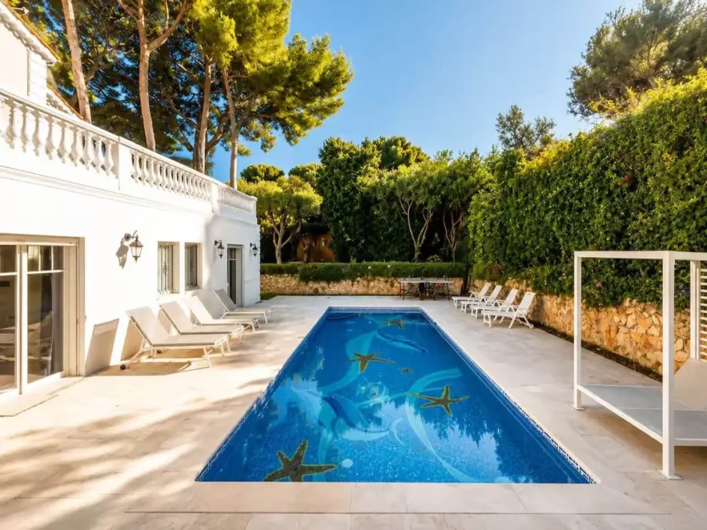 French Riviera Rental villa in Cap d'Antibes - pool