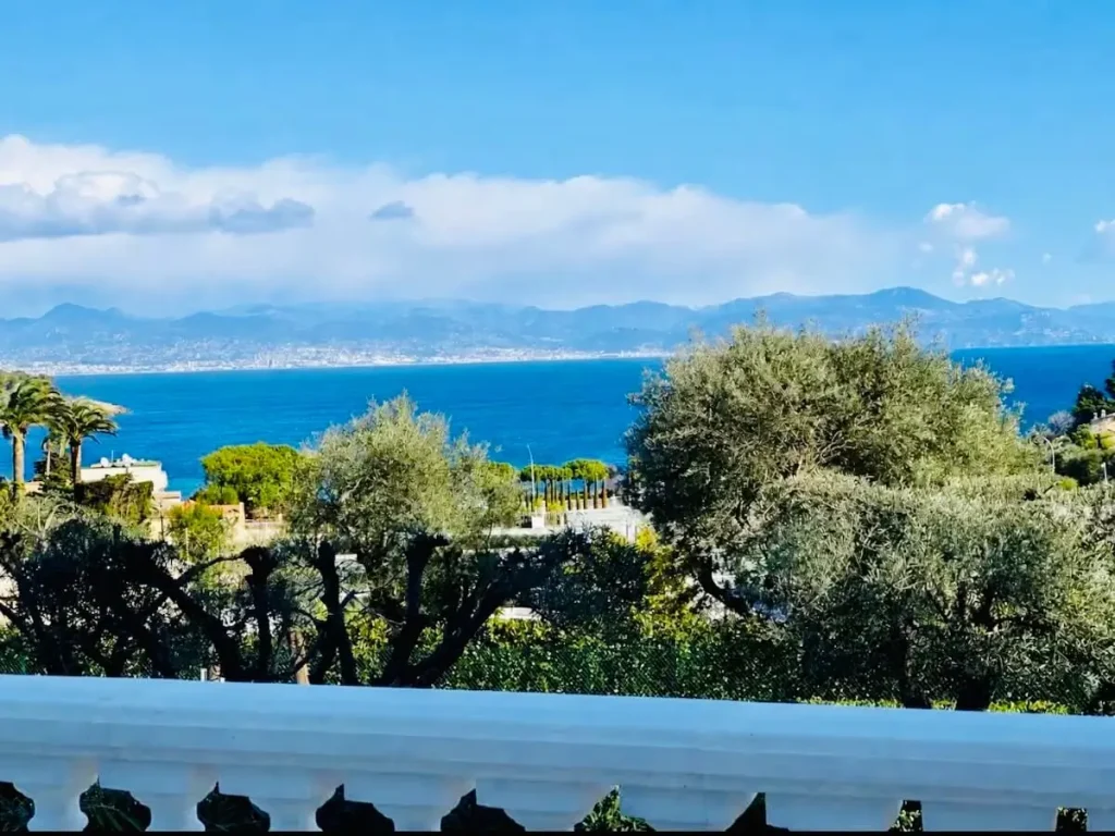 French Riviera Rental villa in Cap d'Antibes - aerial view