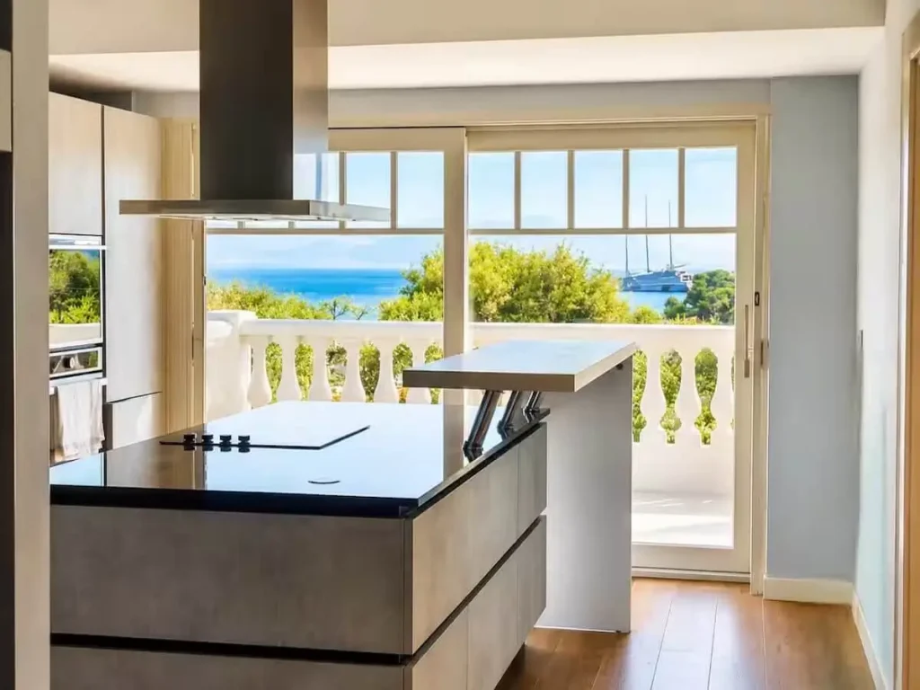 French Riviera Rental villa in Cap d'Antibes - kitchen