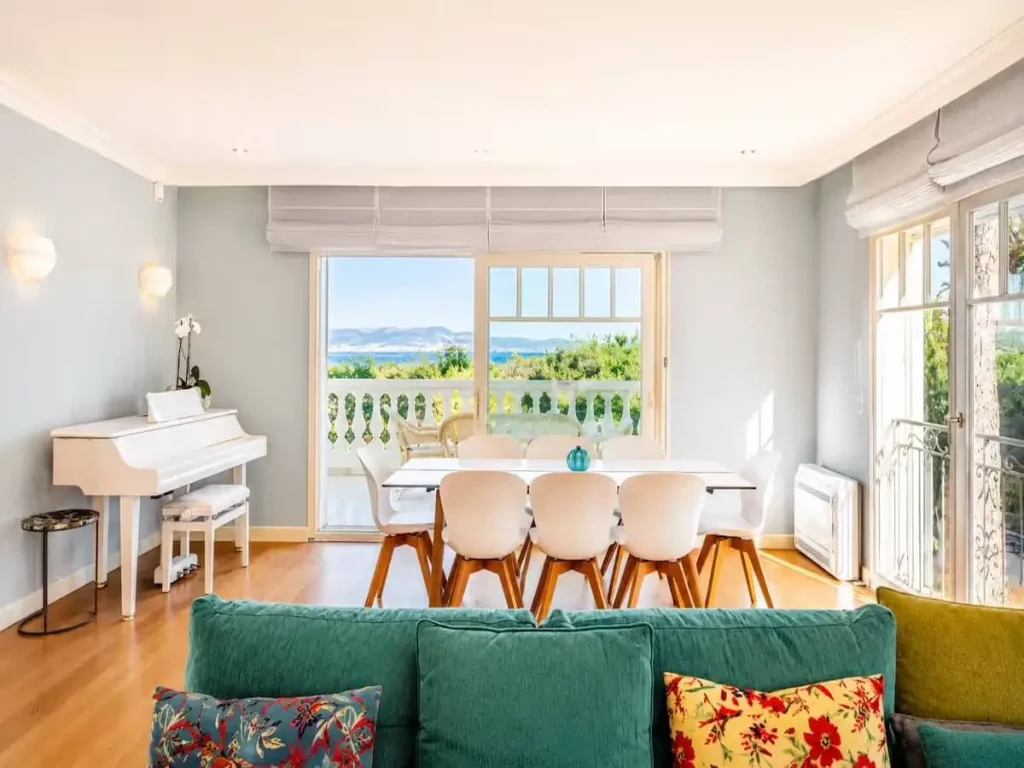 French Riviera Rental villa in Cap d'Antibes - dining