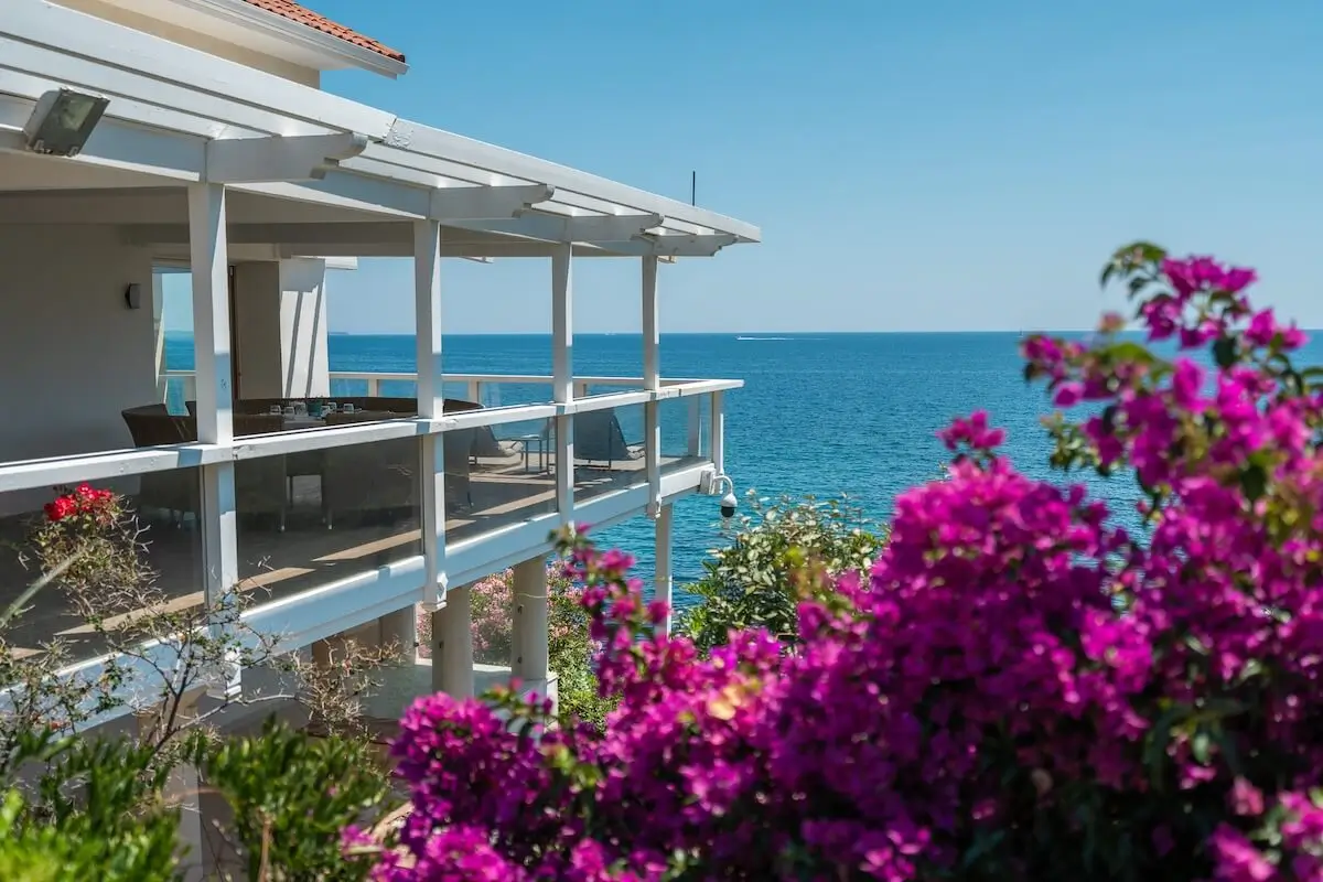 Villa Hélios – Le Trayas - auction - panoramic view from dining terrace