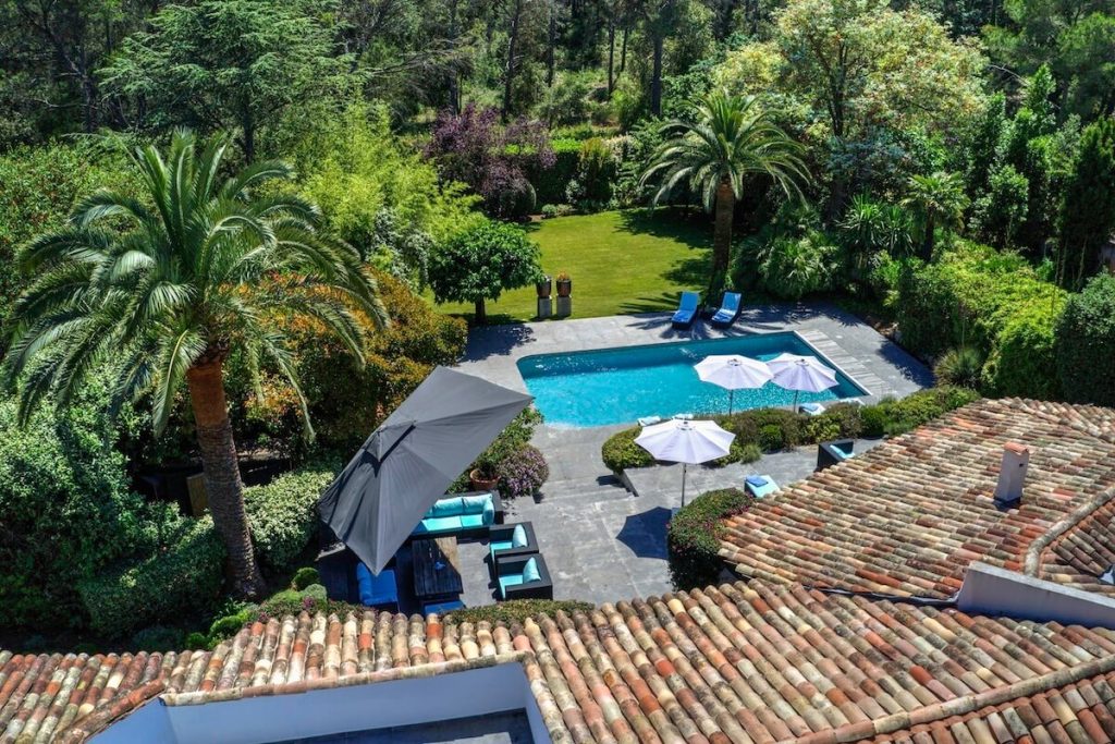 Contemporary villa in Mougins - exterior