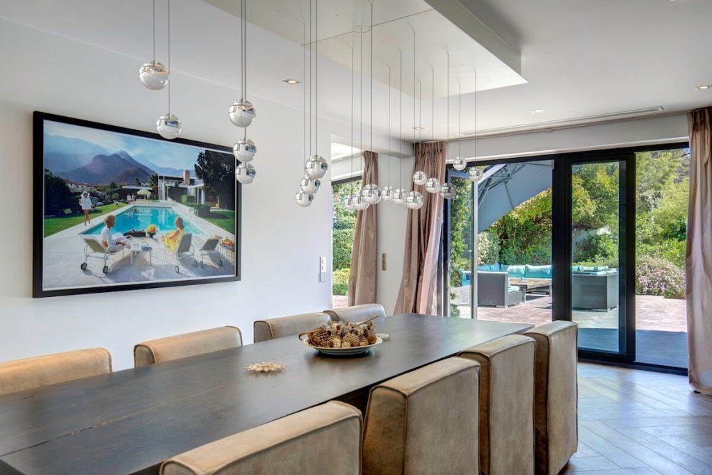 Contemporary villa in Mougins - dining