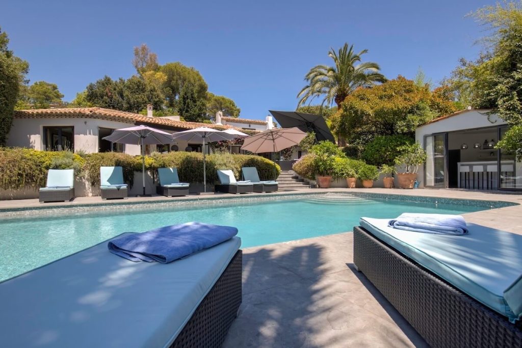 Contemporary villa in Mougins - exterior