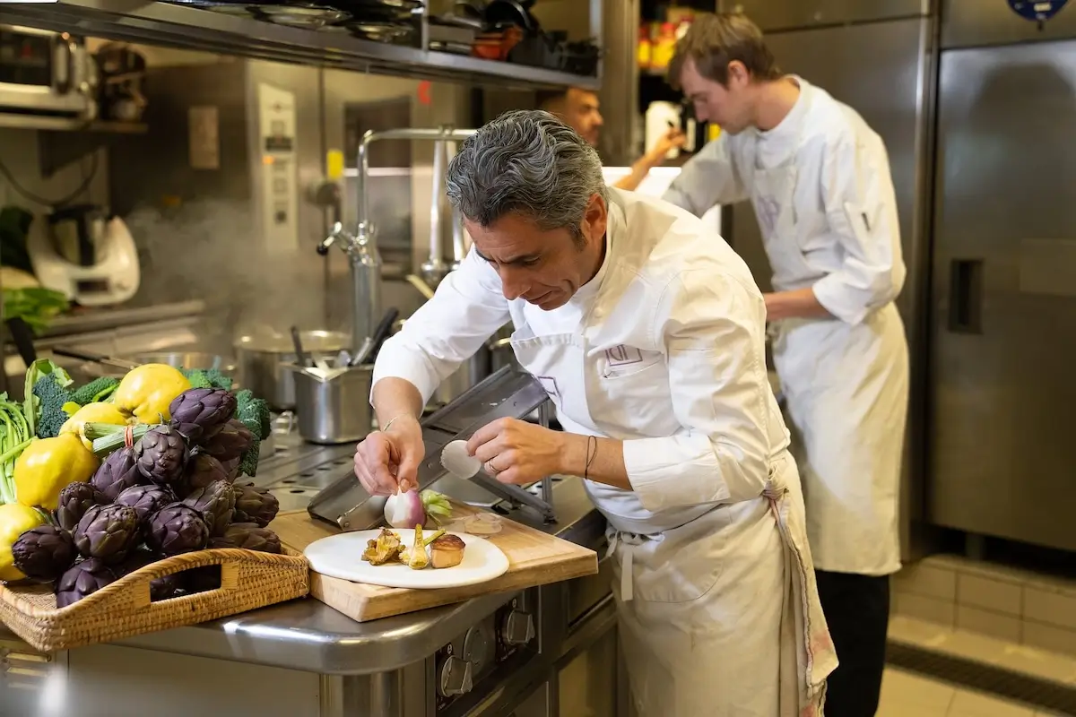 Chef-Denis-Fetisson-©AHildenberg-Mouginstourisme