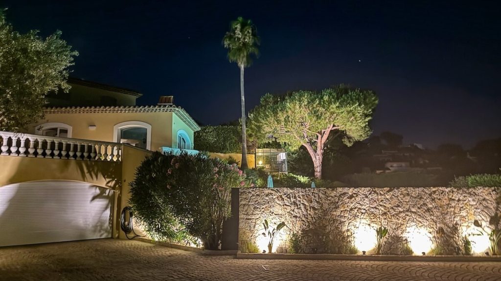 Rental villa in Antibes exterior