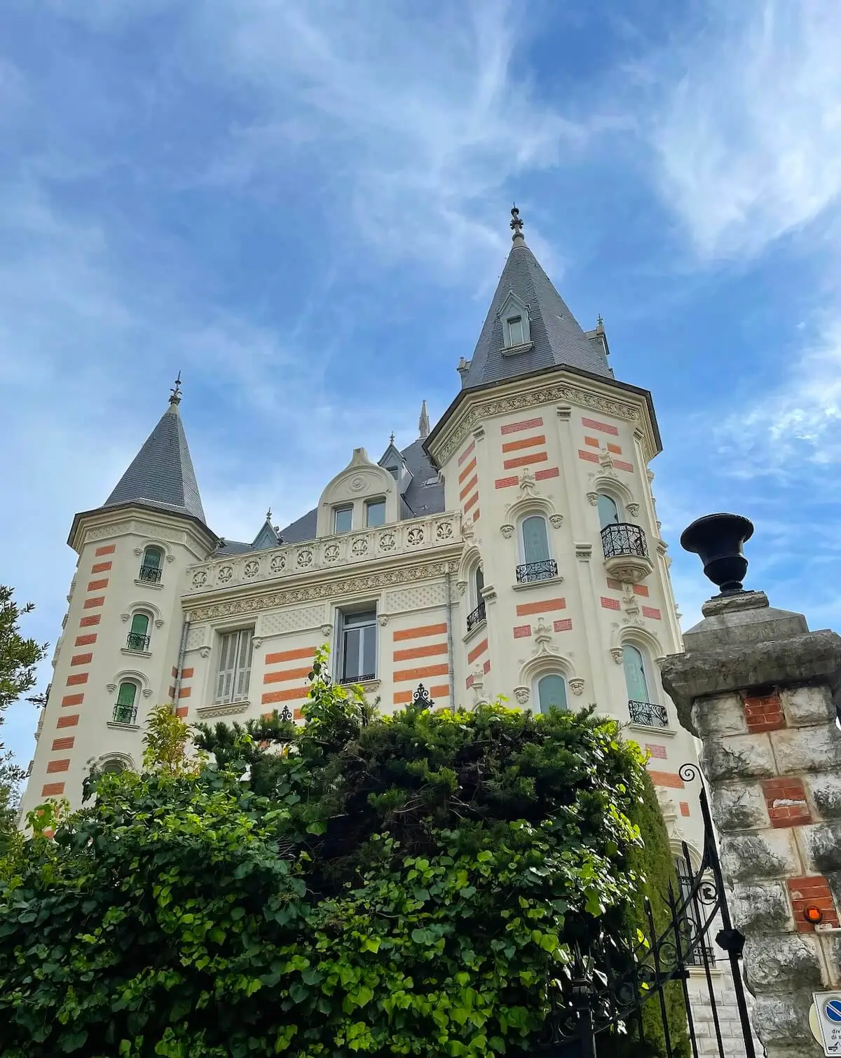 Manor Belgrano in Nice designed by Charles Dalmas - photo by Anthemion Tours