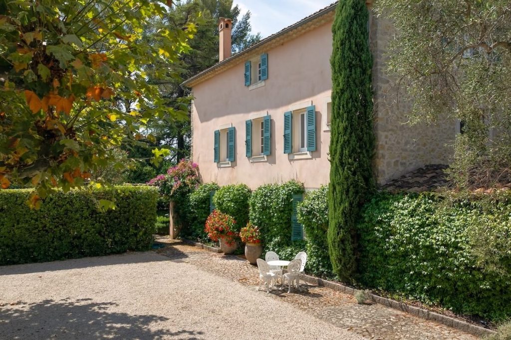 Property in Grasse Saint-Jacques - exterior