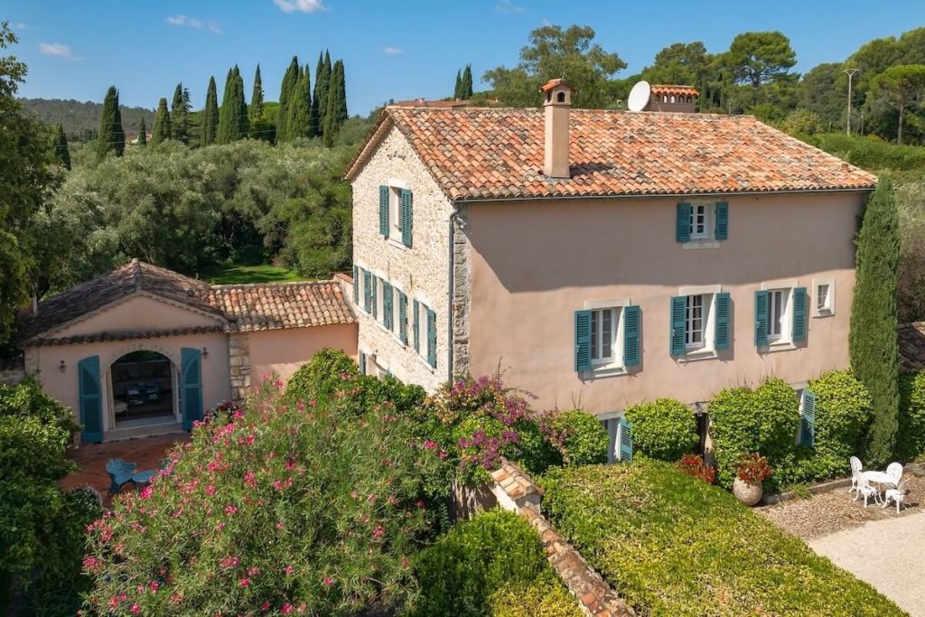 Property in Grasse Saint-Jacques - exterior