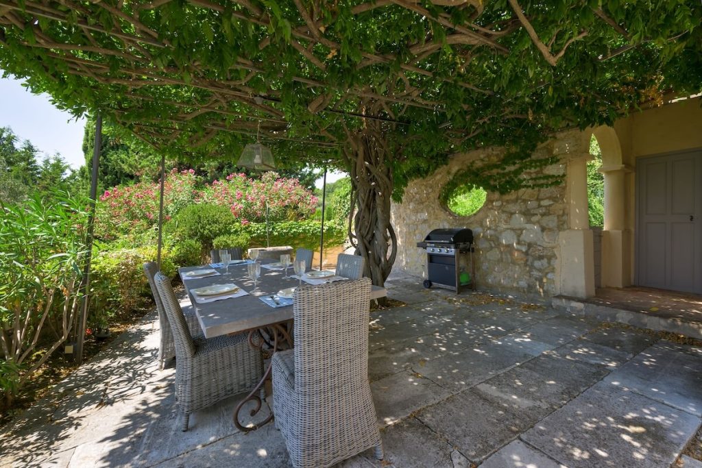 Rental property of the week Châteauneuf-Grasse - exterior