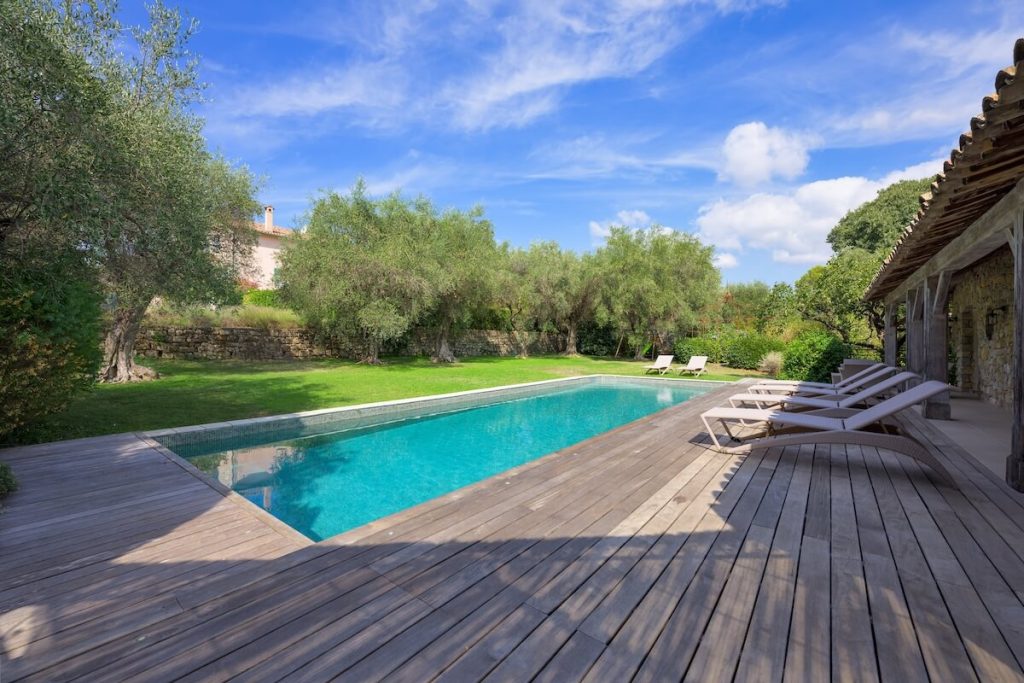 Property in Grasse Saint-Jacques - exterior