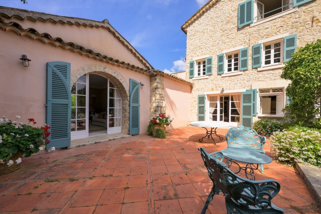 Property in Grasse Saint-Jacques - exterior