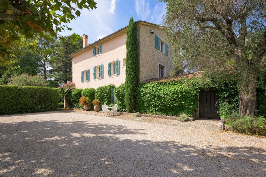 Property in Grasse Saint-Jacques - exterior