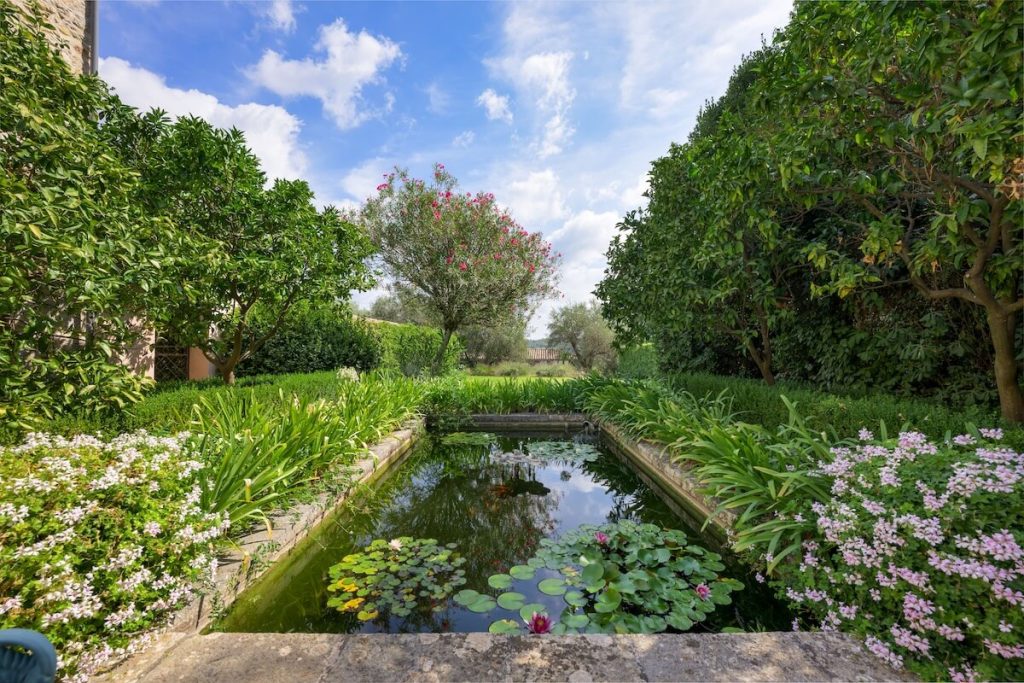 Property in Grasse Saint-Jacques - exterior