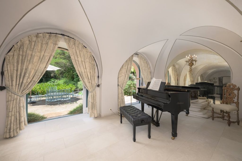 Property in Grasse Saint-Jacques - interior