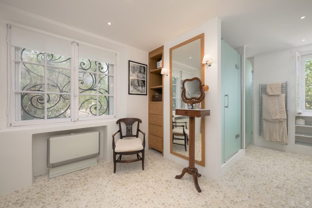 Property in Grasse Saint-Jacques - interior