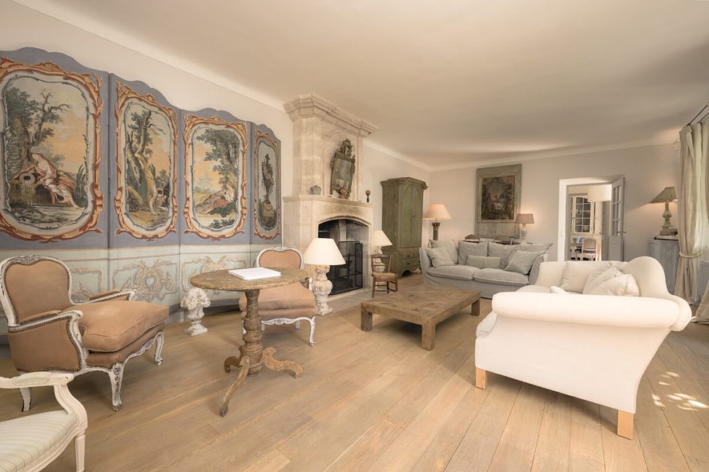 Rental property of the week Châteauneuf-Grasse - living