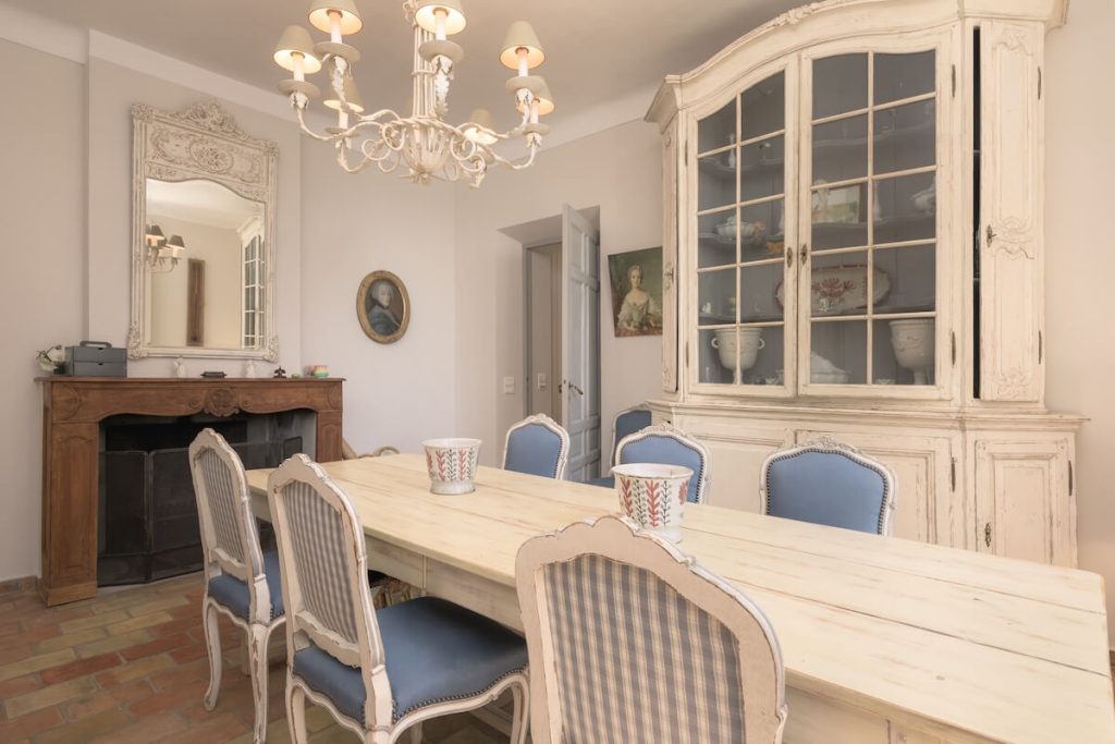 Rental property of the week Châteauneuf-Grasse - dining