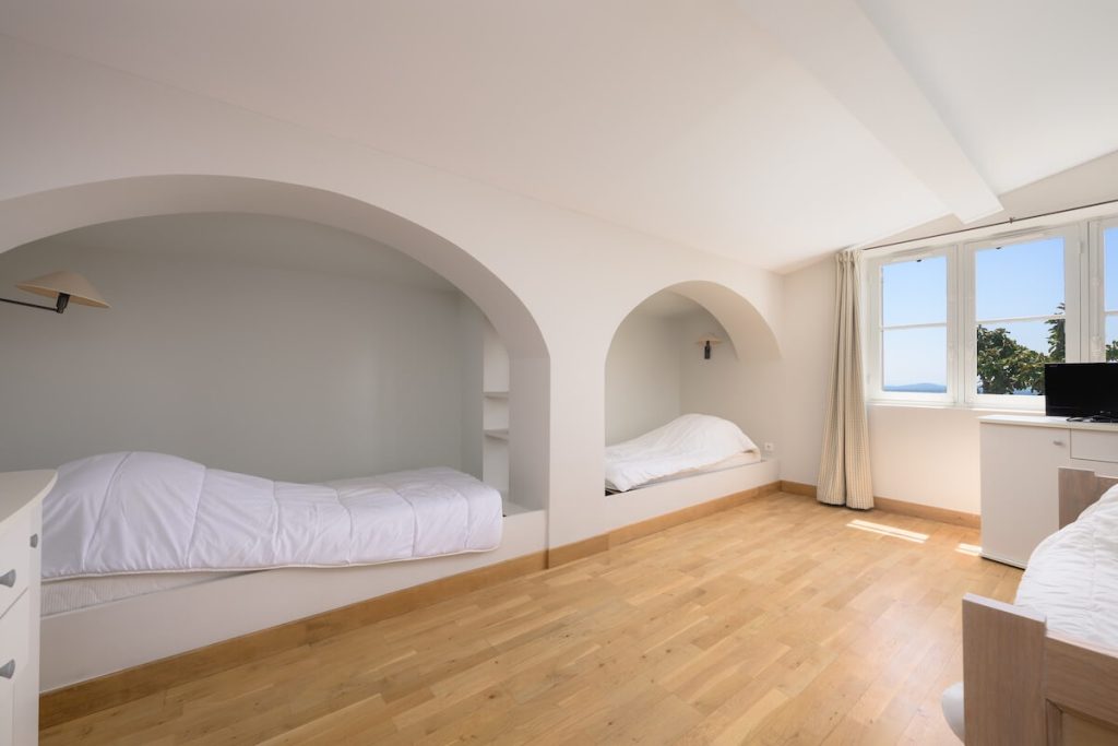Rental property of the week Châteauneuf-Grasse - bedroom