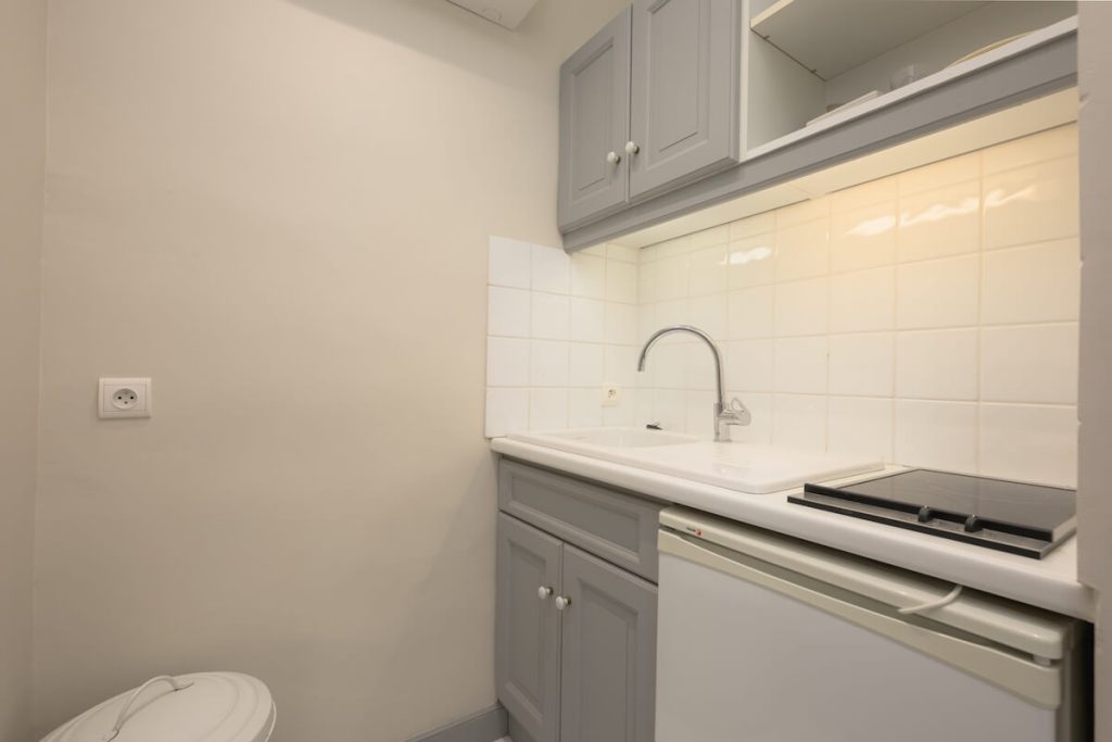 Rental property of the week Châteauneuf-Grasse - kitchenette