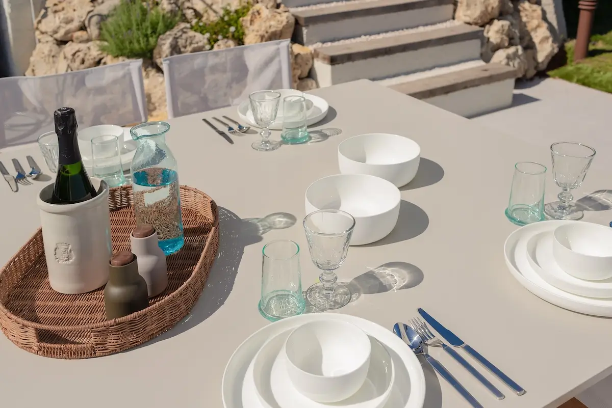 Villa Casalita in Super Cannes - external dining